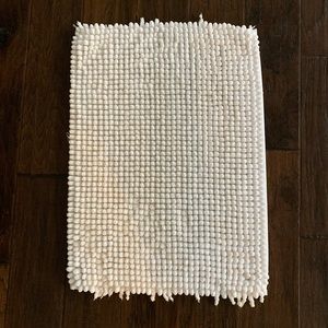 White soft fluffy rug